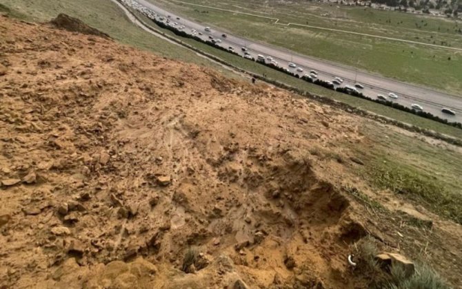 Bibiheybət yolunda torpaq sürüşməsinin olduğu ərazi nəzarətdə saxlanılır - BİRGƏ MƏLUMAT