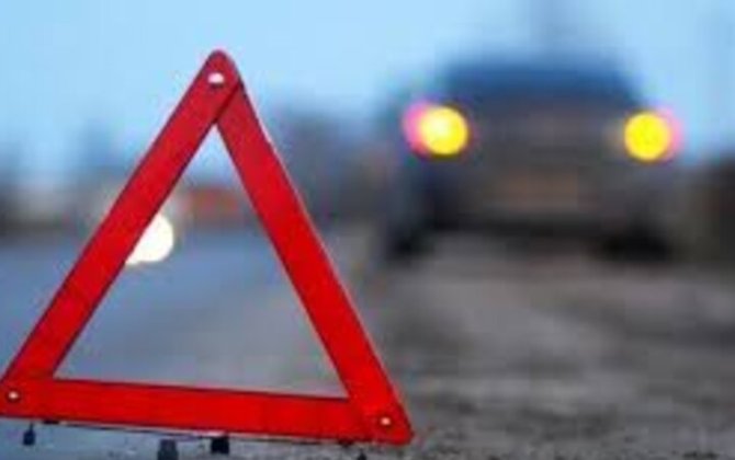 Oğuzda avtomobil aşıb: Ata və qızı xəsarət alıb