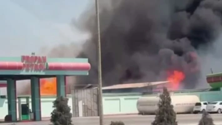В Узбекистане на газовой заправке произошел взрыв