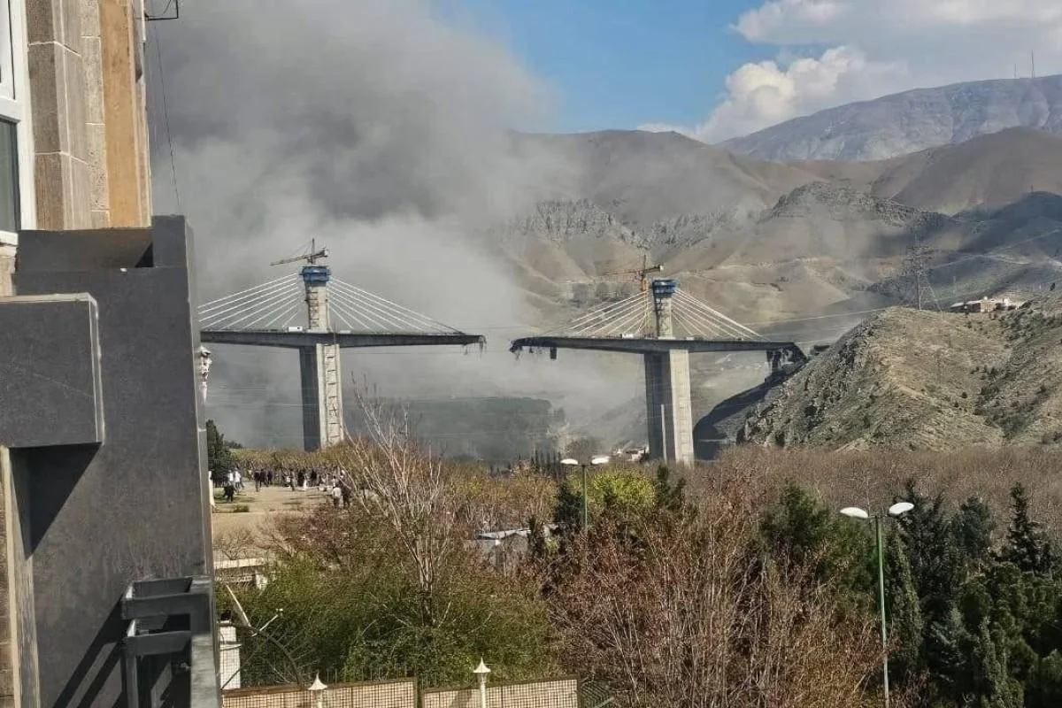 İsrail Zəncanda dəmir yolu körpüsünü partlatdı - VİDEO - YENİLƏNİB