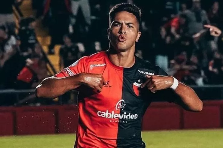 23 yaşlı futbolçu homoseksual olduğunu etiraf etdi - FOTO