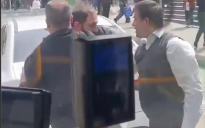 Задержан таксист, ударивший водителя автобуса