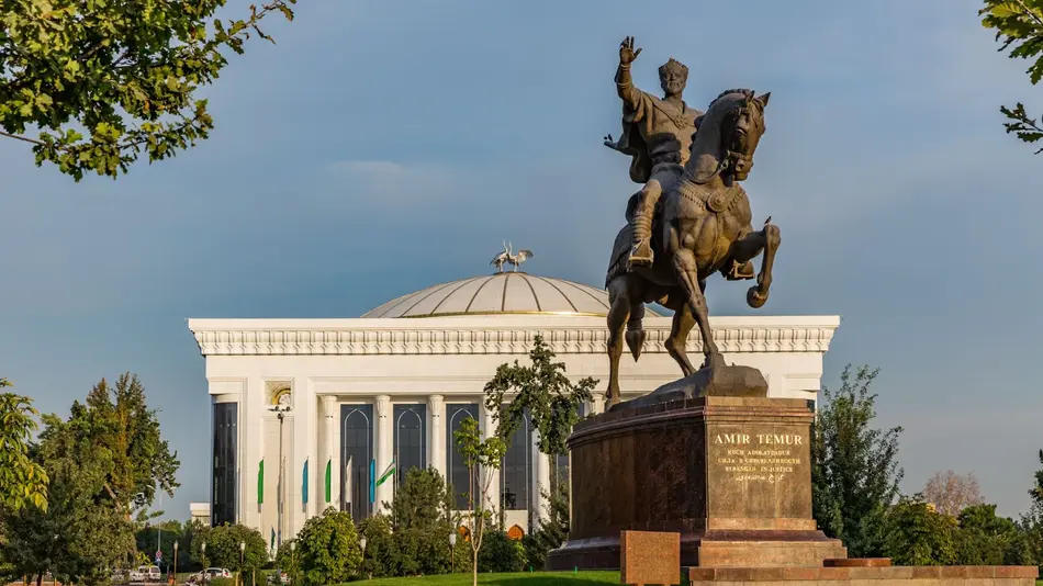 В Ташкенте стартовала международная конференция к 690-летию Амира Темура