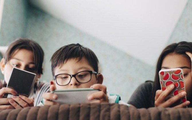 Virtual dünya, real problemlər: Rəqəmsal vərdişlər uşaqları necə formalaşdırır?