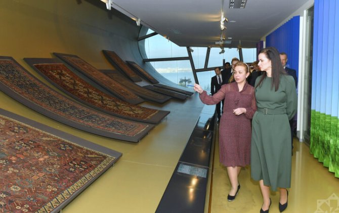 Премьер-министр Литвы посетила Национальный музей ковра-ФОТО