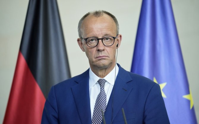 Merz Pakistanın Baş naziri ilə Yaxın Şərqdəki vəziyyəti müzakirə edib