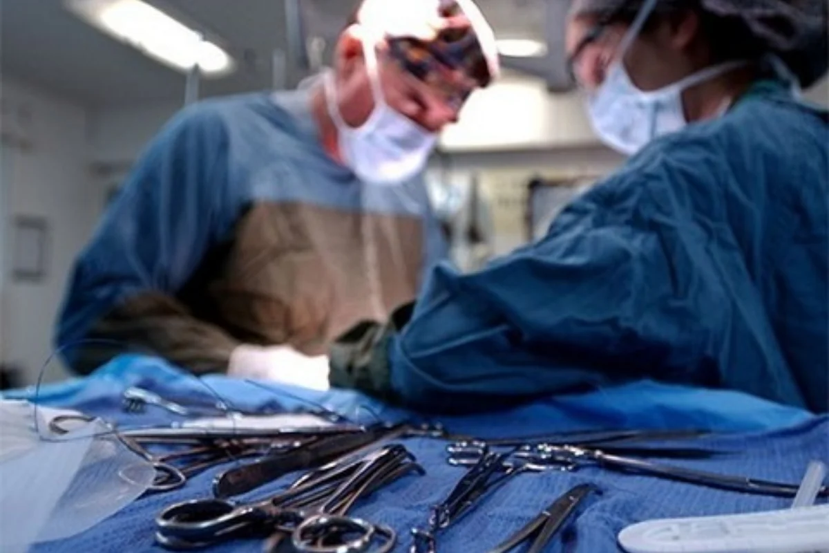 В России врачи спасли ребенка, который чуть не съел диван