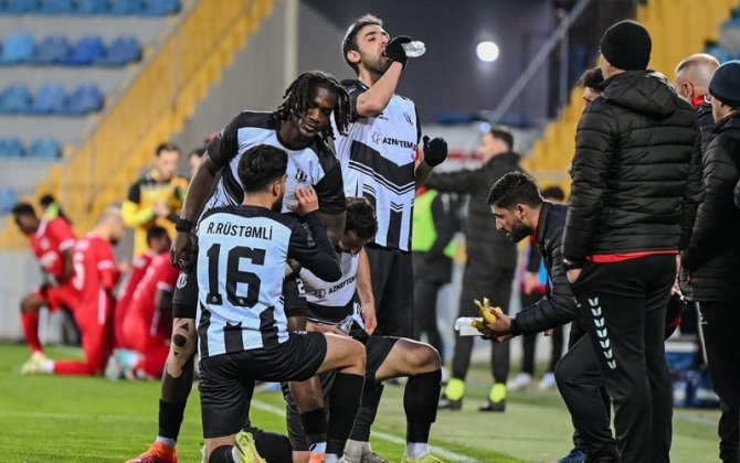 “Gedin oturun evinizdə, mövsümün sonunadək maaşınızı ödəyəcəyik”