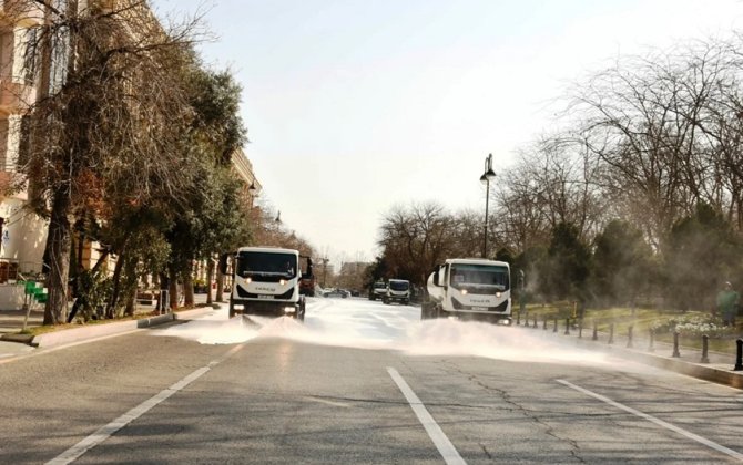 Bakıda 550 küçə yuyuldu - FOTO