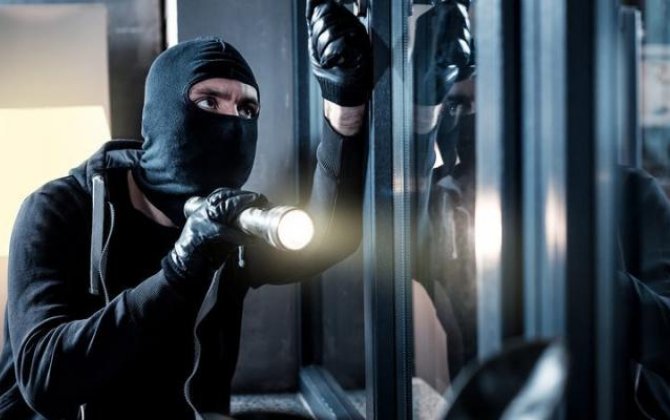 Bakıda marketlərdən oğurluq edən 5 nəfər saxlanıldı