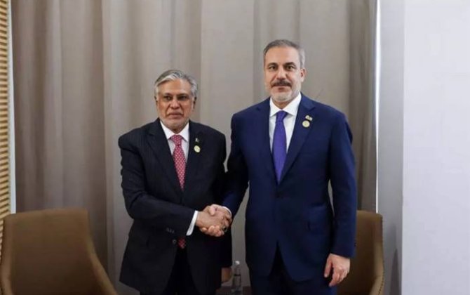 Главы МИД Турции и Пакистана обсудили встречу в Исламабаде