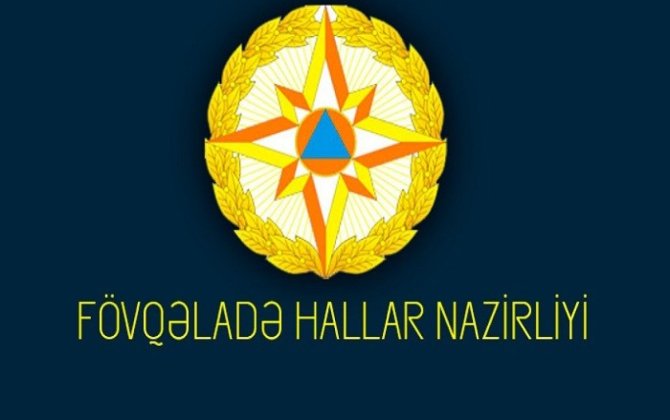 FHN avtomobildə sıxılı vəziyyətdə qalmış şəxsləri xilas edib - VİDEO