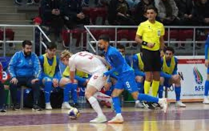 Сборная Азербайджана по футзалу разгромно проиграла команде Казахстана