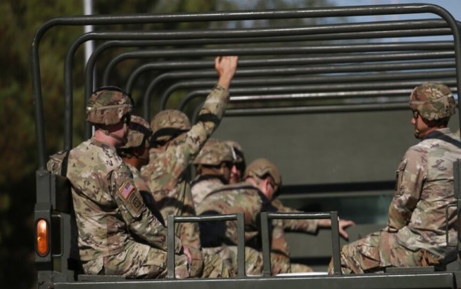 ABŞ vətəndaşları yeni qanuna əsasən avtomatik olaraq hərbi xidmət üçün qeydiyyata alınacaqlar