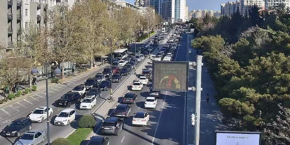 Bakının bu küçələrində sıxlıq var - SİYAHI