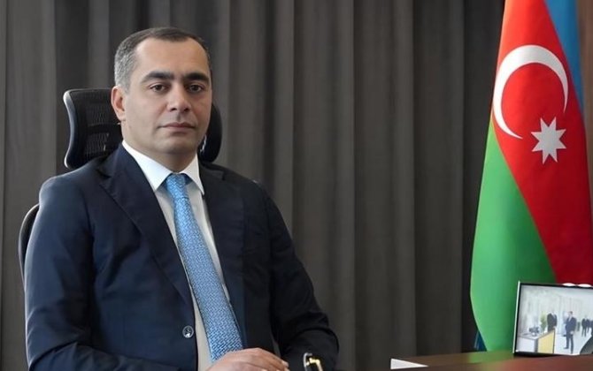 Fərhad Adıgözəlov onu işdən çıxardı