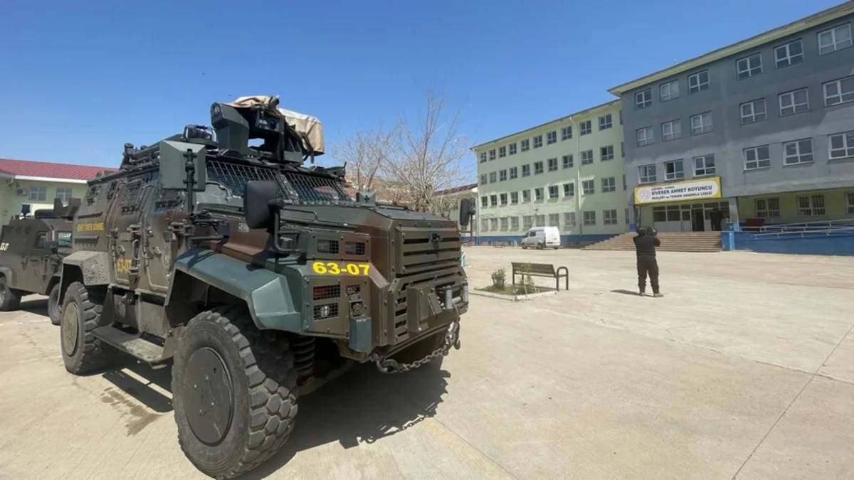 Şanlıurfada liseyə silahlı hücumla əlaqədar 16 nəfər saxlanıldı