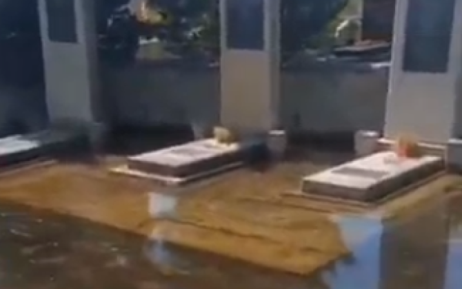 Novxanıda qəbiristanlıq su ilə doldu - VİDEO