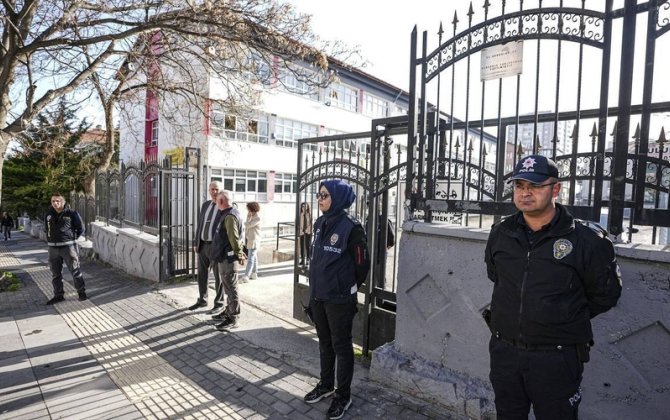 Türkiyə məktəblərini polis NƏZARƏTƏ GÖTÜRDÜ