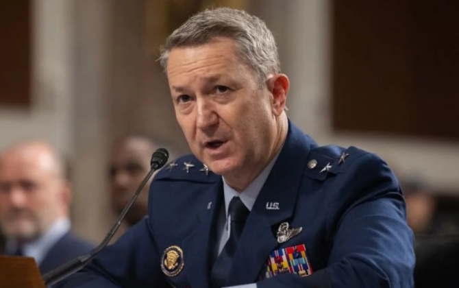 Keyn: Oman körfəzindəki blokadaya ABŞ-nin yeddi döyüş gəmisi cəlb olunub