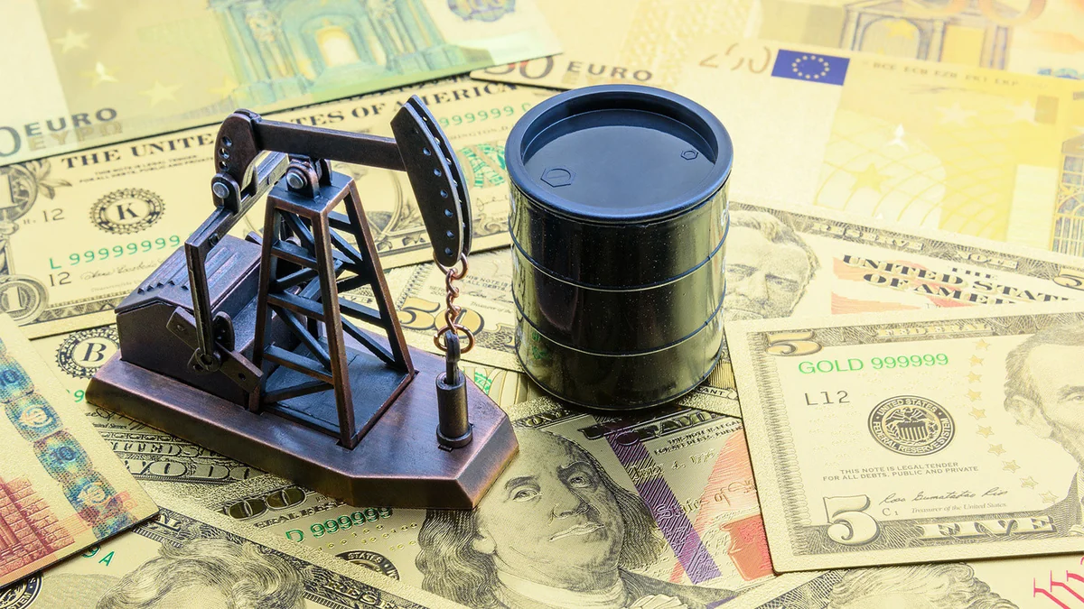 Котировки азербайджанской нефти снизились почти на 10%