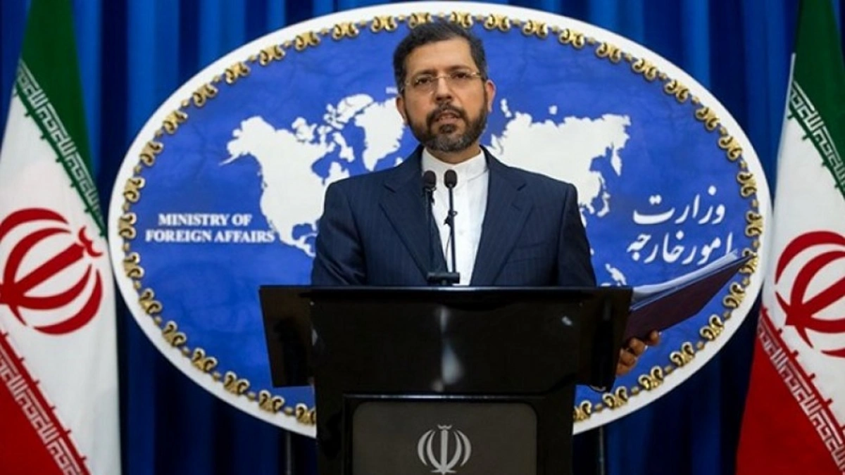 МИД Ирана: Проход через Ормуз может быть ограничен из-за мин