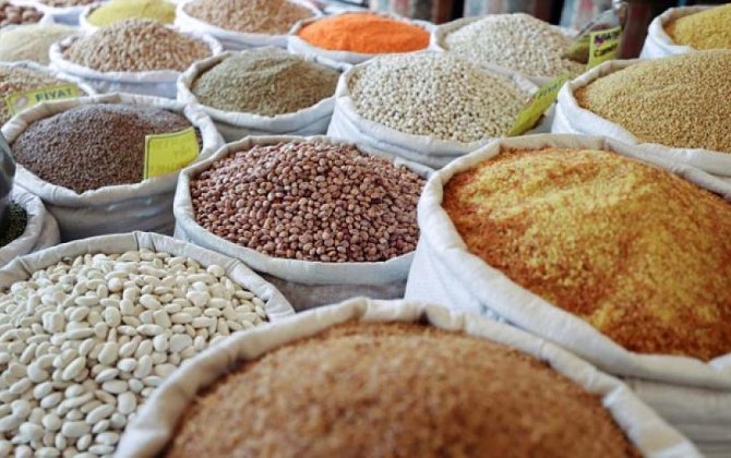 Açıq şəraitdə satışa çıxarılan qidalar - Xəstəlik riski yüksəkdir