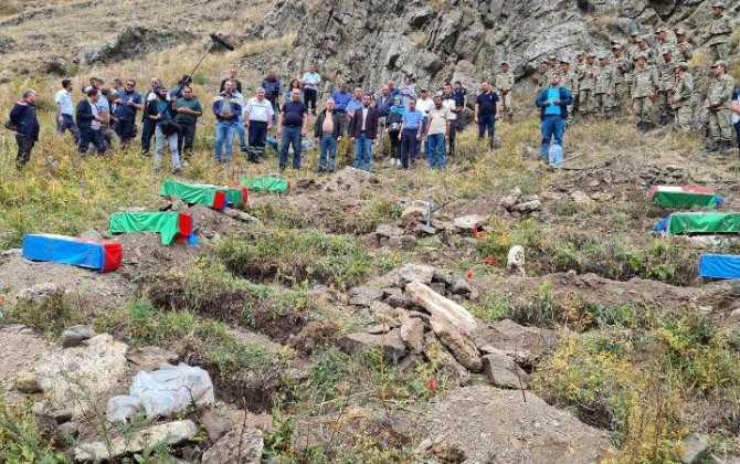 Başlıbeldən olan jurnalist telekanallara çağırış etdi