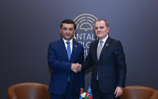 Джейхун Байрамов и Бахтиёр Саидов обсудили ситуацию на Ближнем Востоке