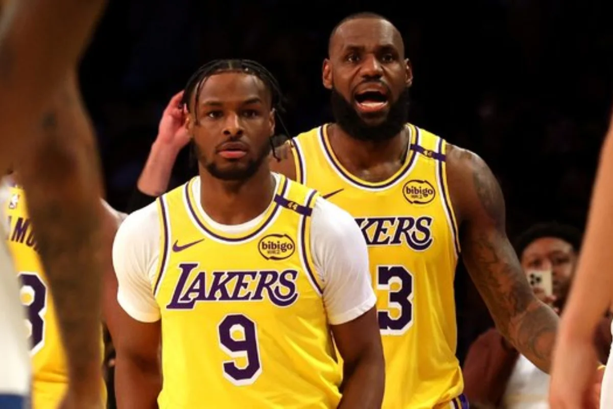 Lebron Ceyms oğlu ilə birlikdə NBA-da tarix yazdı