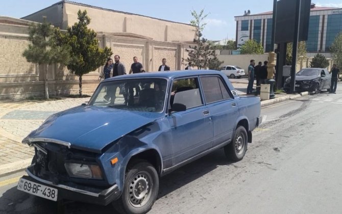 Naxçıvanda 2 avtomobil toqquşub, 1 nəfər yalanıb - FOTO