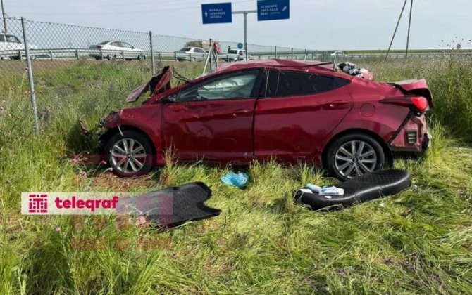 Cəlilabadda avtomobil aşıb: 1 nəfər ölüb, 2 uşaq xəsarət alıb - FOTO