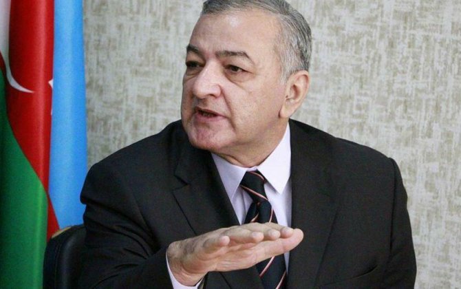 Müttəfiqlərini aşağılayan, düşmənini dost bilən Tramp siyasəti yol ayrıcında