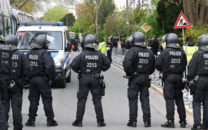 Almaniyada silahlı insidentlə bağlı məbəd ətrafında polis əməliyyatı aparılıb