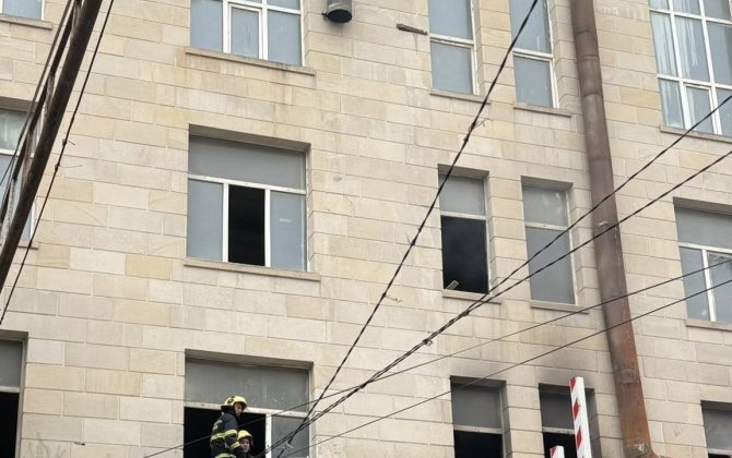 Bakıda şadlıq sarayında yanğın olub