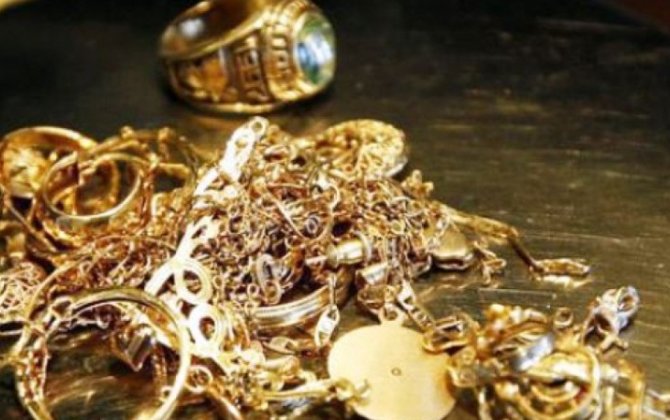 Maştağada evdən 8 min manatlıq qızıl oğurlandı