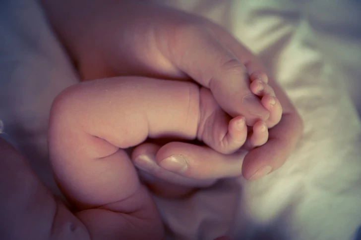 Госкомитет расследует рождение ребенка несовершеннолетней в Уджаре - ОБНОВЛЕНО