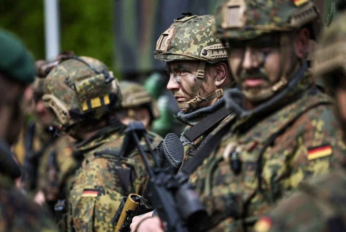 Almaniyada ehtiyatda olan hərbçilər üçün yaş həddi artırıla bilər