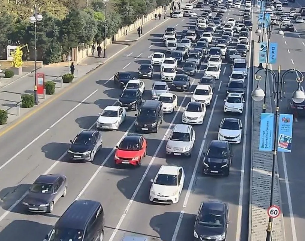 Paytaxtın bu küçələrində sıxlıq var - SİYAHI