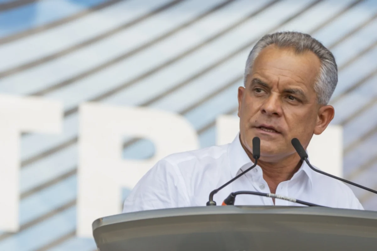 Oliqarx milyard dollarlıq mənimsəməyə görə 19 il həbs olundu