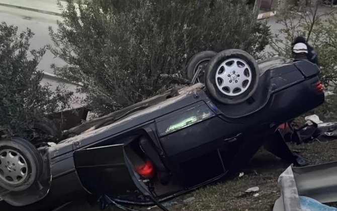 Tağıyev qəsəbəsində avtomobil aşdı, ölən var - FOTO