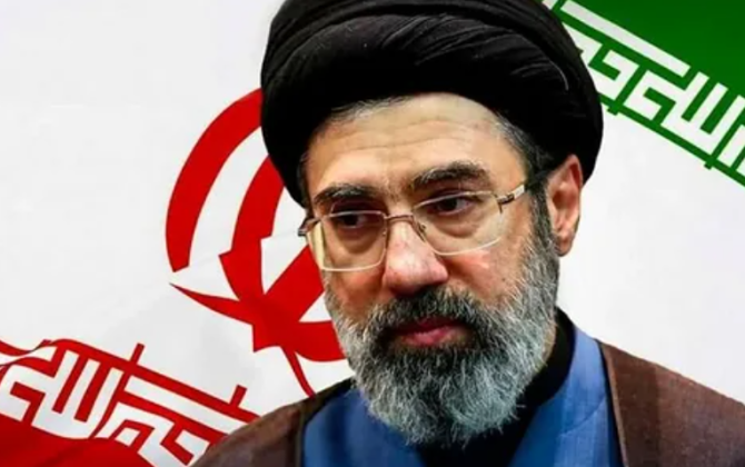 Хаменеи против продления переговоров