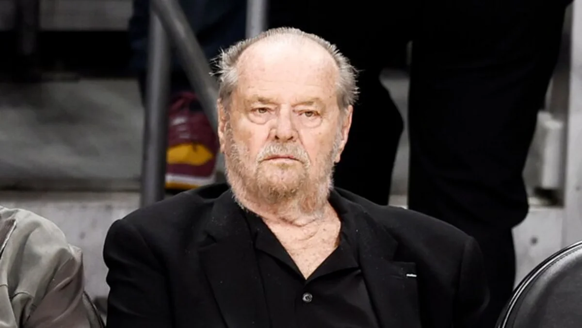 Yaddaşını itirən Cek Nikolson ictimaiyyət qarşısına çıxdı - VİDEO