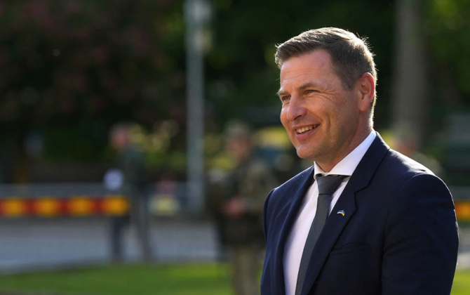 Pevkur: Tərəfdaşlar Ukraynaya dəstəyi davam etdirməlidirlər