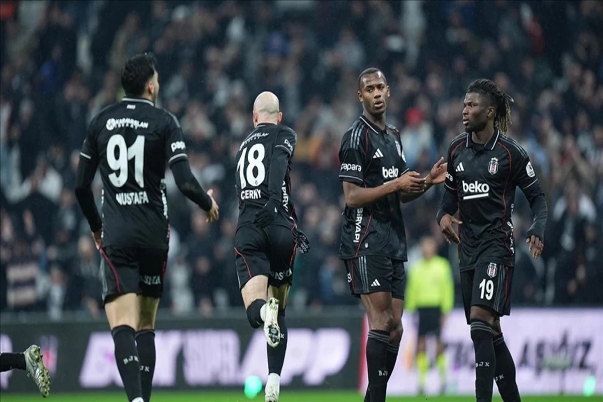 “Trabzonspor” və “Beşiktaş” Türkiyə kubokunun yarımfinalına çıxıb