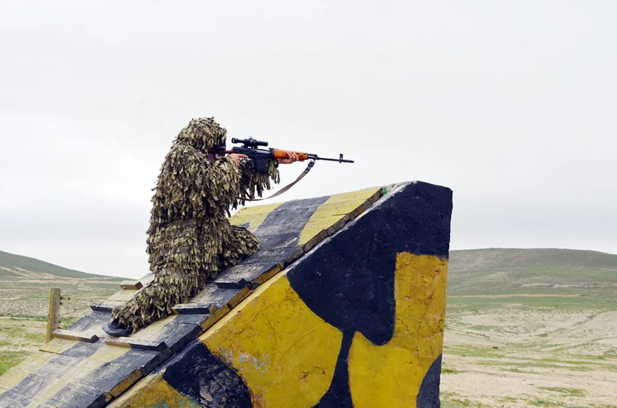 Hərbçilərimiz sərrastlıq nümayiş etdirdilər - FOTO