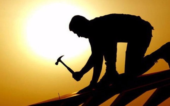 Bakıda fəhlə hündürlükdən yıxılaraq ÖLDÜ