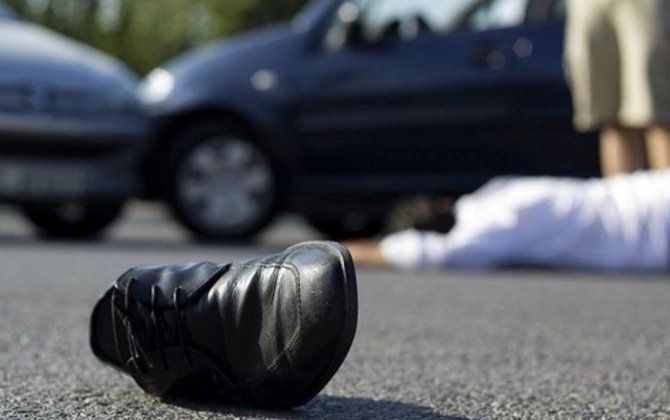 В Баку водитель автобуса насмерть сбил пешехода