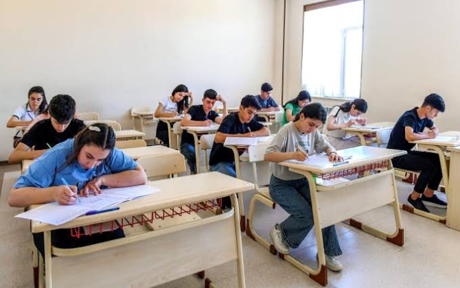 9 illik orta təhsil səviyyəsi üzrə buraxılış imtahanı keçirilib