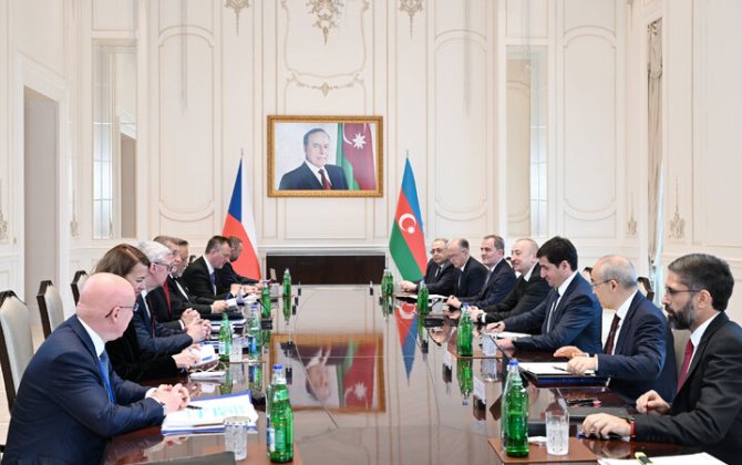 İlham Əliyevin Çexiyanın Baş naziri ilə geniş tərkibdə görüşü keçirilib - YENİLƏNİB + FOTO